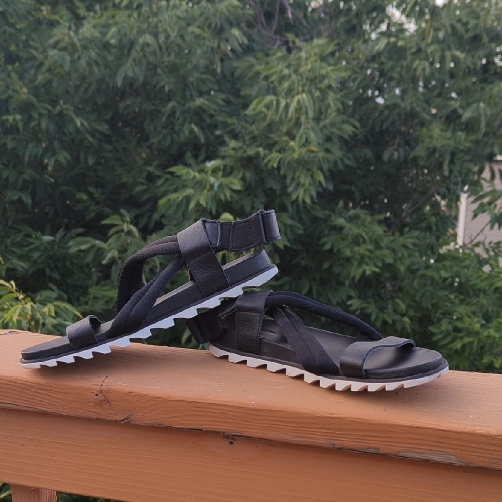 6 Sorel Roaming Decon Sandals